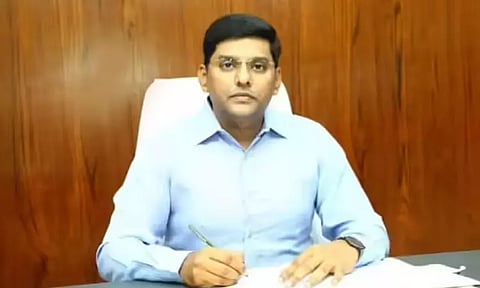 மதுரை மாவட்டத்தில் 10 துணை வட்டாட்சியர்களுக்கு பதவி உயர்வு