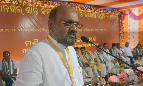 ராகுல் காந்தி குறித்து சோனியாவிடம் புகார் அளித்த காங்கிரஸ் முன்னாள் எம்எல்ஏ கட்சியில் இருந்து நீக்கம்