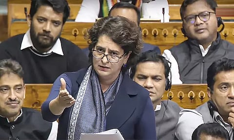 மகாத்மா காந்தியின் பெயரில் உள்ள திட்டத்தை மாற்றுவது ஏன்? மத்திய அரசுக்கு பிரியங்கா கேள்வி