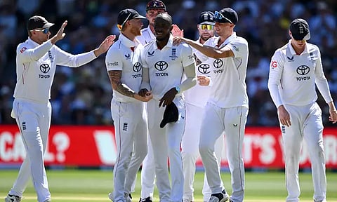 ஆஷஸ் 3வது டெஸ்ட்: முதல் இன்னிங்சில் ஆஸ்திரேலியா 371 ரன்களுக்கு ஆட்டமிழப்பு