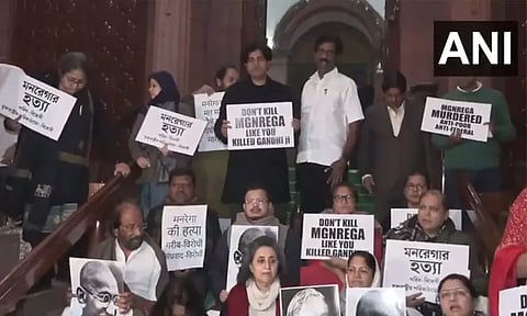 வி.பி.-ஜி ராம் ஜி மசோதாவுக்கு எதிர்ப்பு; நாடாளுமன்றத்தில் நள்ளிரவு முதல் எதிர்க்கட்சியினர் 12 மணிநேர தர்ணா போராட்டம்