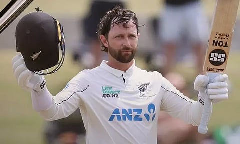 கான்வே இரட்டை சதம்: 575 ரன்களுக்கு டிக்ளேர் செய்த நியூசிலாந்து