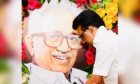 என்னை வளர்த்தெடுத்த கொள்கை ஆசான்களில் ஒருவர்: பேராசிரியர் அன்பழகன் பிறந்தநாளை முன்னிட்டு மு.க.ஸ்டாலின் பதிவு