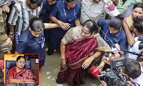 டெல்லி முதல்-மந்திரியை கொல்ல சதி திட்டம்; 2 பேருக்கு எதிராக குற்றச்சாட்டு பதிவு