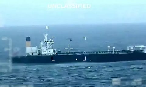 வெனிசுலாவில் இருந்து சீனா புறப்பட்ட கச்சா எண்ணெய் கப்பலை பறிமுதல் செய்த அமெரிக்கா; அதிர்ச்சி சம்பவம்