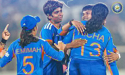 முதல் டி20: இந்திய அணிக்கு 122 ரன்கள் இலக்கு நிர்ணயித்த இலங்கை