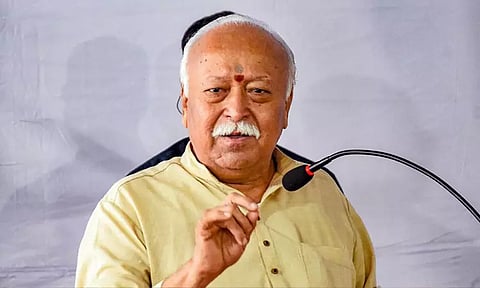 அரசியலமைப்பில் மதசார்பற்ற என்ற வார்த்தை முன்னுரையின் ஒரு பகுதியாக இருக்கவில்லை: ஆர்.எஸ்.எஸ். தலைவர் பேச்சு