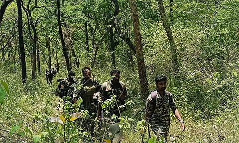 ஒடிசாவில் பாதுகாப்பு படையினர் துப்பாக்கி சூடு: முக்கிய மாவோயிஸ்ட் தலைவர் உள்பட 5 பேர் உயிரிழப்பு