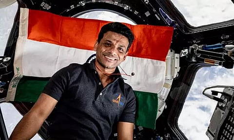 என்னோட இரண்டு பற்களை பிடுங்கிட்டாங்க.. ஏன் தெரியுமா? சுபான்ஷு சுக்லா கலகல பேச்சு