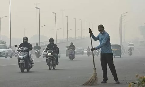 டெல்லியில் காற்றின் தரம் ஓரளவு முன்னேற்றம்: மக்கள் நிம்மதி பெருமூச்சு