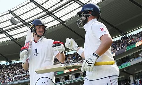 இரண்டே நாளில் முடிவுக்கு வந்த டெஸ்ட்: ஆஸ்திரேலியாவை வீழ்த்தி இங்கிலாந்து அணி வெற்றி