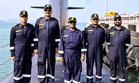 நீர்மூழ்கி கப்பலில் பயணம் செய்த ஜனாதிபதி திரவுபதி முர்மு