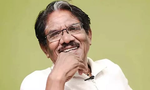 இயக்குனர் பாரதிராஜா மருத்துவமனையில் அனுமதி-3 வது நாளாக தொடர் சிகிச்சை