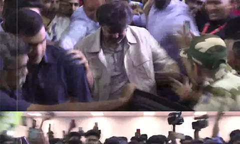 முண்டியடித்த ரசிகர்கள்; தடுமாறிய விஜய்..சென்னை விமான நிலையத்தில் பரபரப்பு