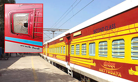 நெல்லை: அந்தியோதயா ரெயில் மீது கல்வீச்சு - பயணி காயம்