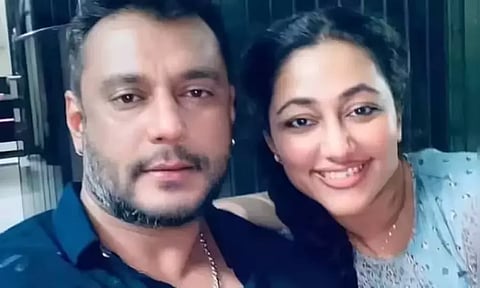 நடிகர் தர்ஷன் மனைவிக்கு எதிராக ஆபாச கருத்து பதிவிட்ட ஆடிட்டர் கைது