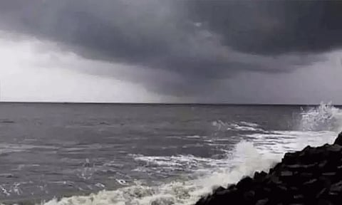 வங்கக்கடலில் உருவான குறைந்த காற்றழுத்த தாழ்வுப்பகுதி வலுப்பெற்றது