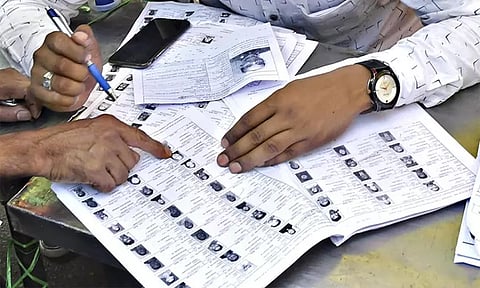 2 நாள் சிறப்பு முகாம்: வாக்காளர் பட்டியலில் பெயர் சேர்க்க, திருத்தம் செய்ய 6.20 லட்சம் பேர் விண்ணப்பம்