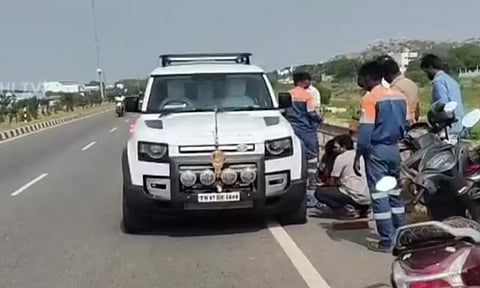 முதல்-அமைச்சர் மு.க.ஸ்டாலின் சென்ற காரின் டயர் வெடித்து விபத்து