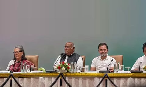 தமிழகத்திற்கு தேர்தல் பார்வையாளர்களை நியமித்த காங்கிரஸ்