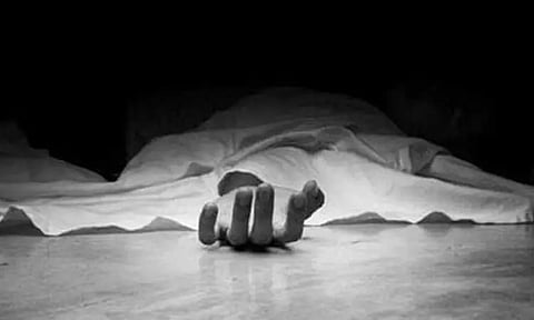 முதியவர் எடுத்த விபரீத முடிவு.. வாக்காளர் பட்டியலில் இருந்து பெயர் நீக்கம் காரணமா..?