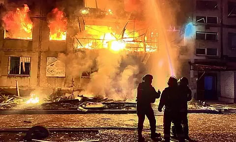 உக்ரைன் மீது ரஷியா தாக்குதல்; 3 பேர் பலி