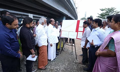 சென்னையில் நெடுஞ்சாலைத்துறை சார்பில் மேற்கொள்ளப்பட்டு வரும் பணிகள் - அமைச்சர்கள் ஆய்வு