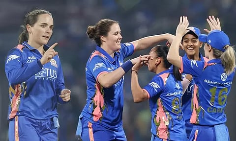 மகளிர் பிரீமியர் லீக் - டெல்லியை வீழ்த்தி மும்பை அபார வெற்றி