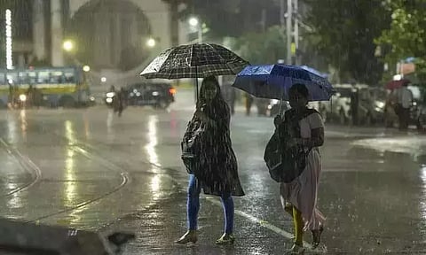 அதிகாலை 4 மணி வரை 25 மாவட்டங்களில் மழைக்கு வாய்ப்பு