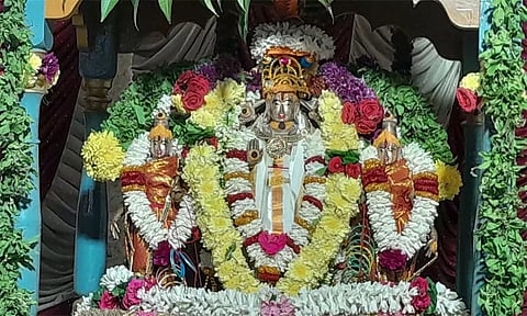 கூடாரவல்லி விழாவை முன்னிட்டு சிறப்பு அலங்காரத்தில் ஸ்ரீதேவி பூதேவி சமேத லட்சுமி நாராயண பெருமாள்.