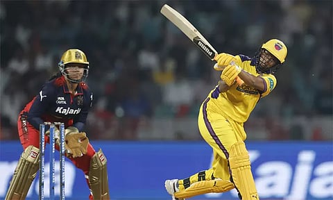 மகளிர் பிரீமியர் லீக்: பெங்களூருவுக்கு 144 ரன்கள் இலக்கு நிர்ணயித்த உ.பி.