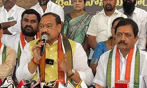 கடவுள் ராமர் பா.ஜ.க.வில் உறுப்பினராகி விட்டாரா? காங்கிரஸ் எம்.எல்.சி. கேள்வி