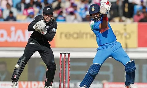 கேஎல் ராகுல் அசத்தல் சதம்...இந்திய அணி 284 ரன்கள் குவிப்பு