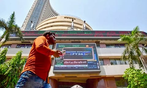 சரிவுடன் நிறைவடைந்த நிப்டி: இன்றைய பங்குச்சந்தை நிலவரம்