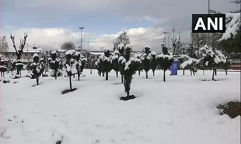 காஷ்மீரில் வாட்டி எடுக்கும் குளிர்; ஸ்ரீநகரில் -5.2 டிகிரி வெப்பநிலை பதிவு