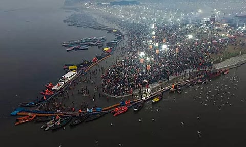 மகாமேளா: மகர சங்கராந்தியை முன்னிட்டு கங்கை நதியில் 21 லட்சம் பேர் புனித நீராடல்