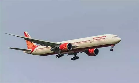 நடுவானில் தொழில்நுட்பக் கோளாறு; சிங்கப்பூர் புறப்பட்ட ஏர் இந்தியா விமானம் டெல்லி திரும்பியது