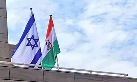 இஸ்ரேலில் வாழும் இந்தியர்கள் பாதுகாப்பாக இருக்க வேண்டும் - தூதரகம் அறிவுறுத்தல்