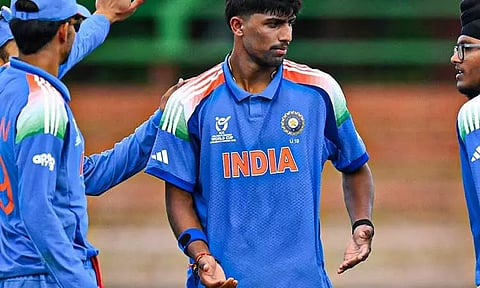 யு19 உலகக்கோப்பை: இந்தியாவுக்கு எதிராக வங்காளதேசம் பந்துவீச்சு தேர்வு