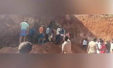 நீலகிரி: மண் சரிவில் சிக்கி 3 வடமாநில தொழிலாளர்கள் பலி