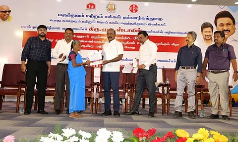 பேறுசார் குழந்தைகள் நலத்திட்ட தூய்மை பணியாளர்களுக்கு ஊதியம் உயர்வு