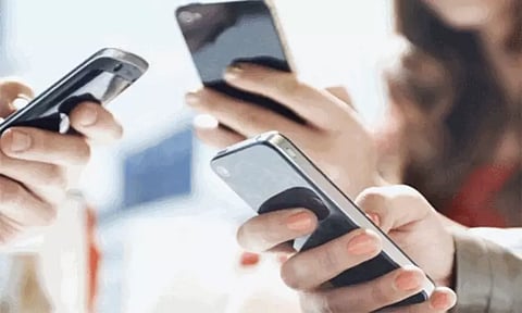 16 வயதுக்கு உட்பட்டவர்கள் சமூக வலைதளம் பயன்படுத்த தடை - ஆஸ்திரேலியாவை பின்பற்ற ஆந்திர அரசு திட்டம்