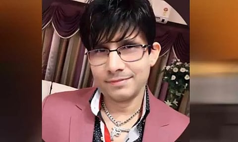 குடியிருப்பு வளாகத்தில் துப்பாக்கி சூடு: பிரபல பாலிவுட் நடிகர் அதிரடி கைது