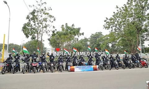 இந்திய கடலோர காவல்படையின் 50-வது நிறுவன தினத்தை முன்னிட்டு 1,500 கி.மீ. மோட்டார் சைக்கிள் பேரணி