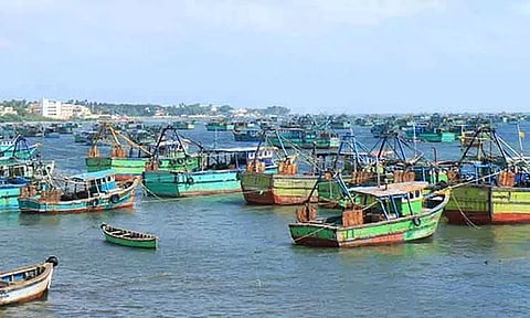 ராமேசுவரம் மீனவர்கள் மீன்பிடிக்க செல்ல தடை