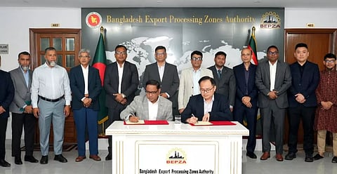A land lease agreement was signed between BEPZA and Huarun Tex Co. Ltd. at the BEPZA Complex in Dhaka recently