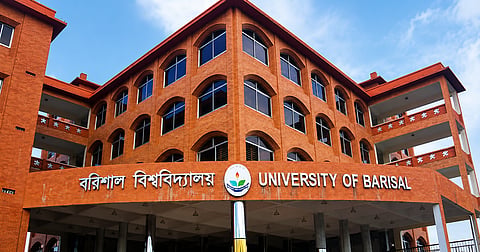 Clash erupts between activists of Chhatra Dal and Chhatra Shibir at Barishal University on Wednesday