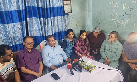 Prime Minister's Political Adviser Zahir Uddin Swapon today visited to the family of late Barishal journalist Pulak Chatterjee