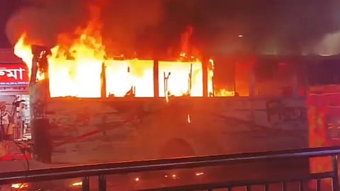 Moving bus set on fire in Mirpur, cocktail explodes at Kamalapur Railway Station