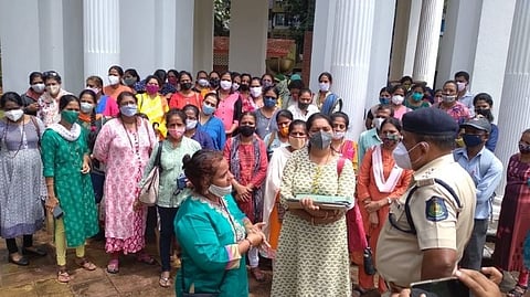 Protesting teachers from Goa will present in front of CM Pramod Sawant house today